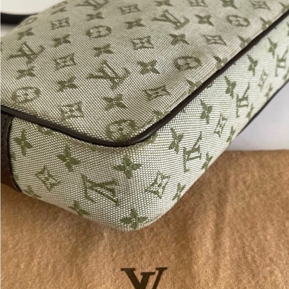 LOUIS VUITTON CONTE DE FEES MINI LIL POCHETTE “FAIRY TALE” - Picture 13 of 16